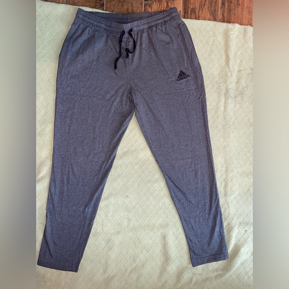 Men’s size Large Adidas Gray  SweatPants
